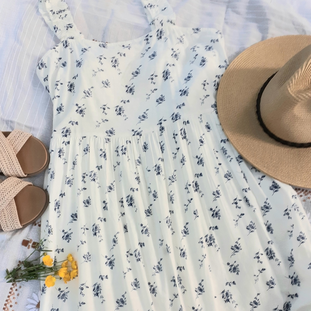 New Maxi Midi dress blue and white floral medium